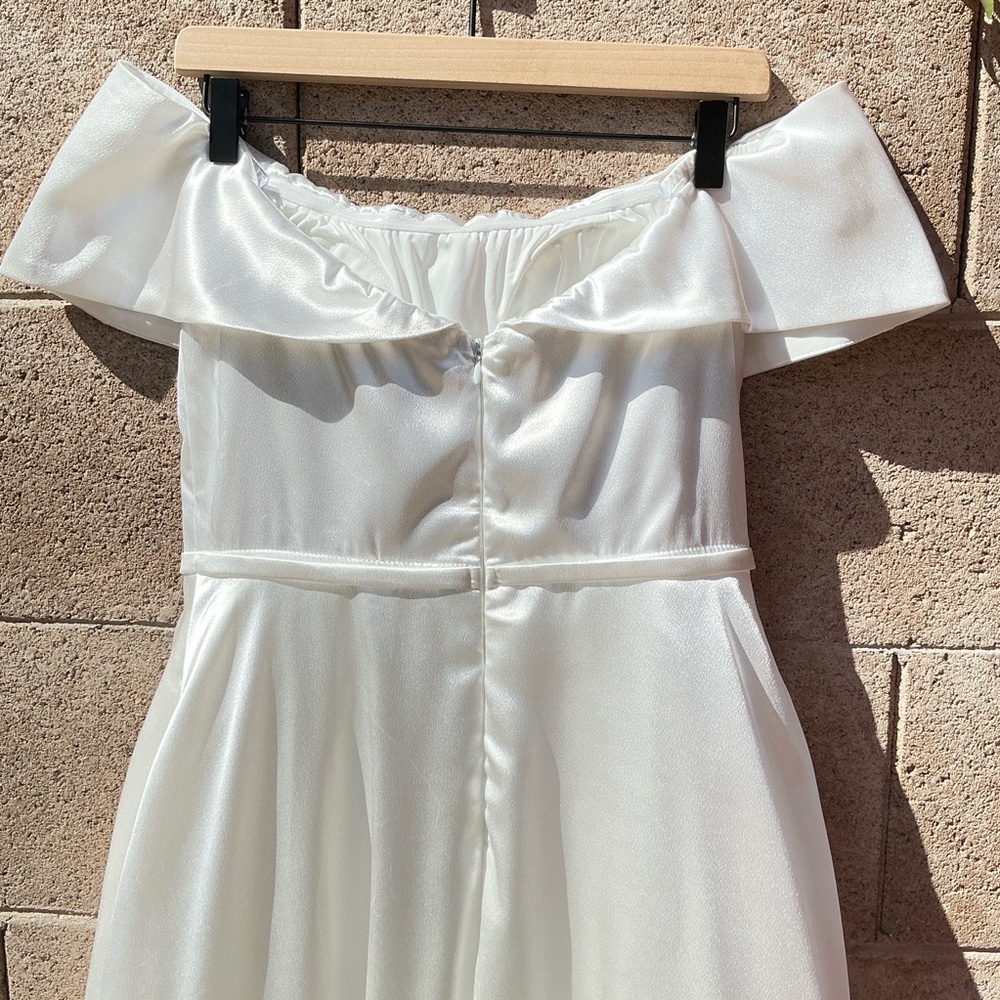 NWOT Lulu’s Greatest Hits Satin Off-the-Shoulder Wedding Maxi Dress Gown Large - Picture 8 of 15